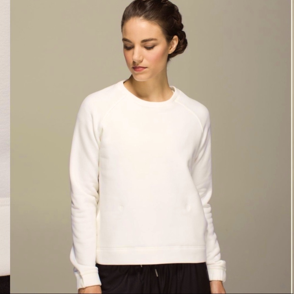 $128 Lululemon Cozy White Snapshot sweatshirt Sz6 - Picture 1 of 4